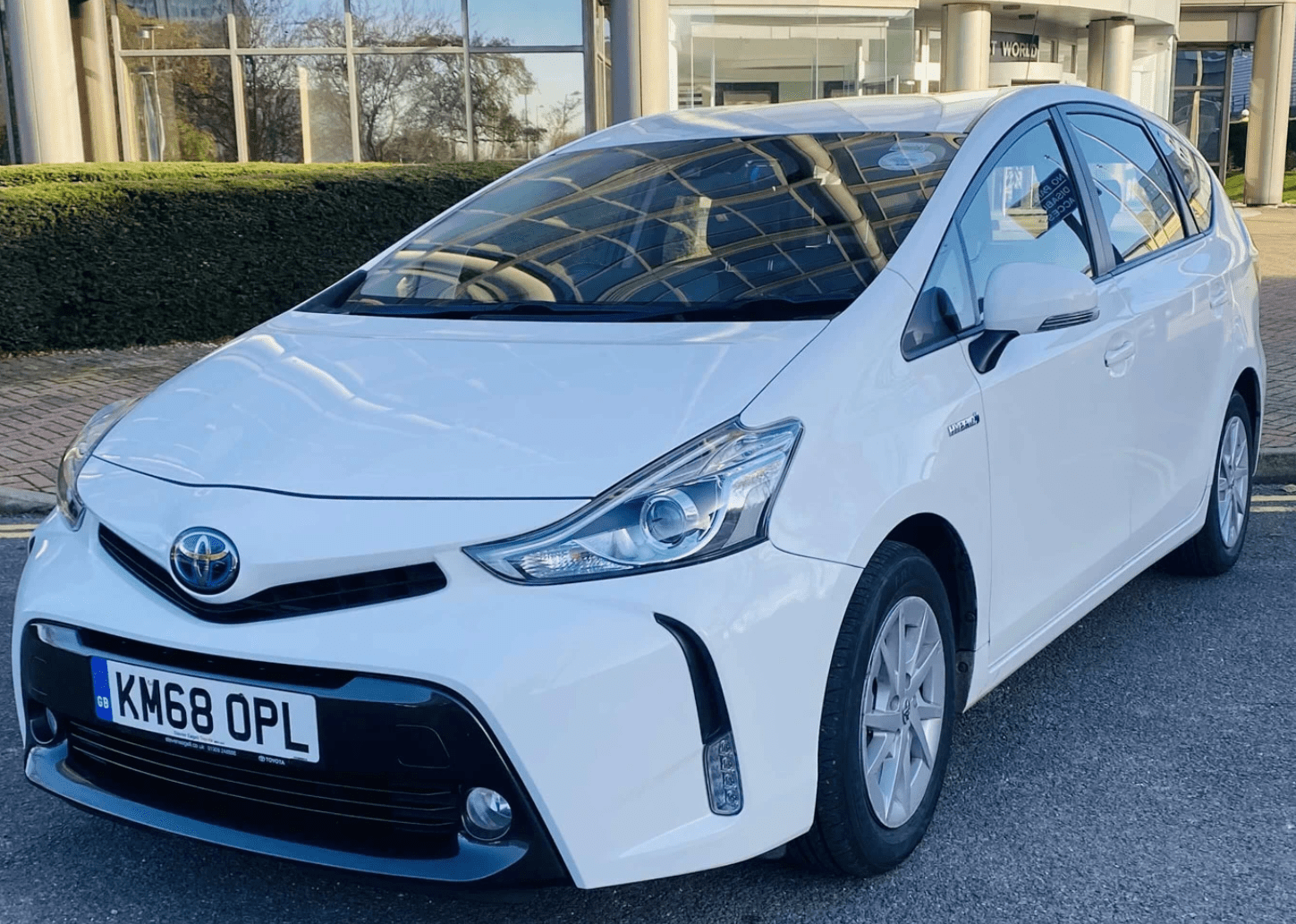 Toyota Prius Plus for PCO car hire